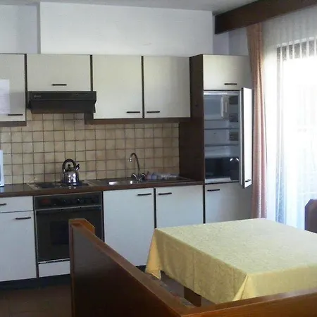 Apartman Appartementhotel Am Roemerweg 3*